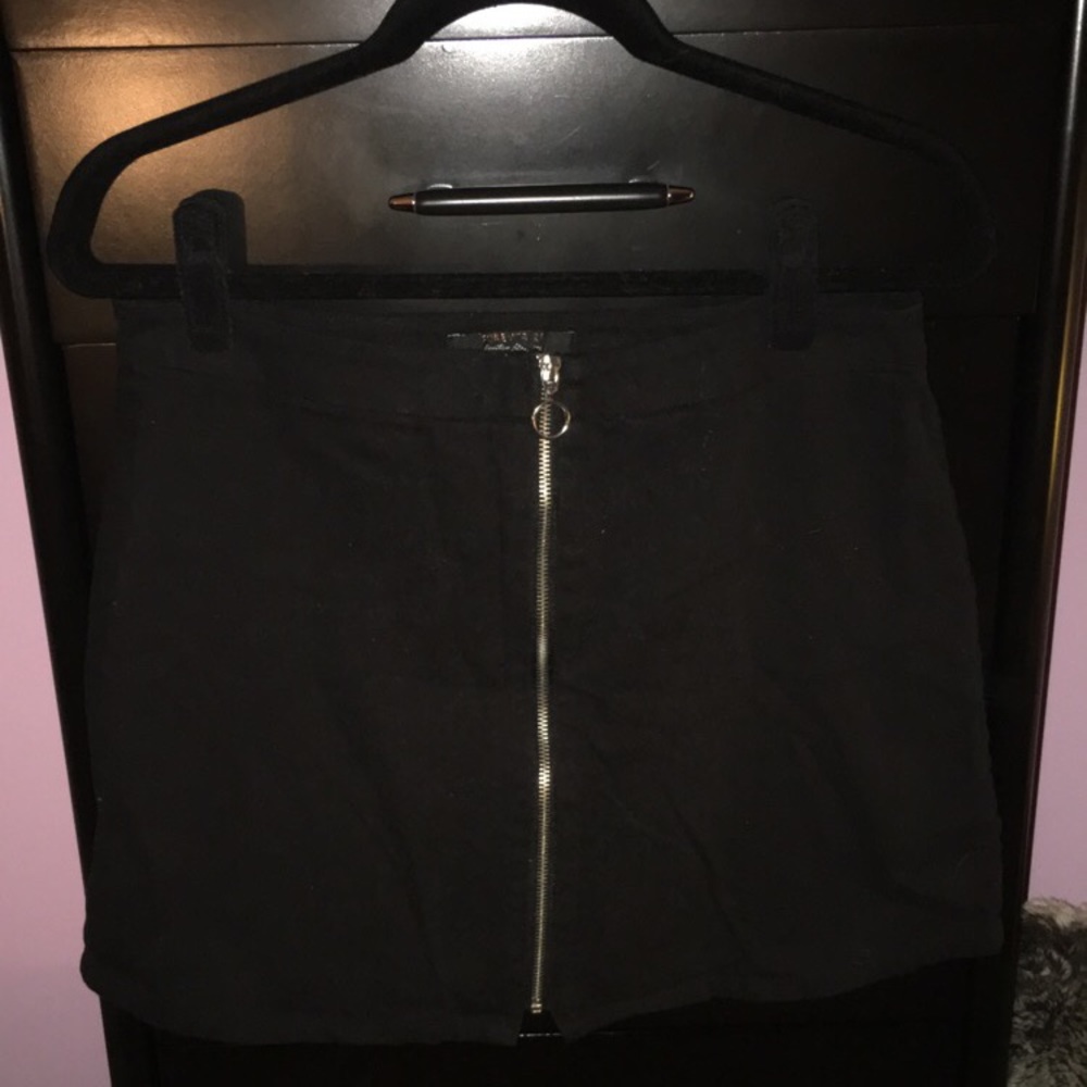Forever 21 zip up skirt